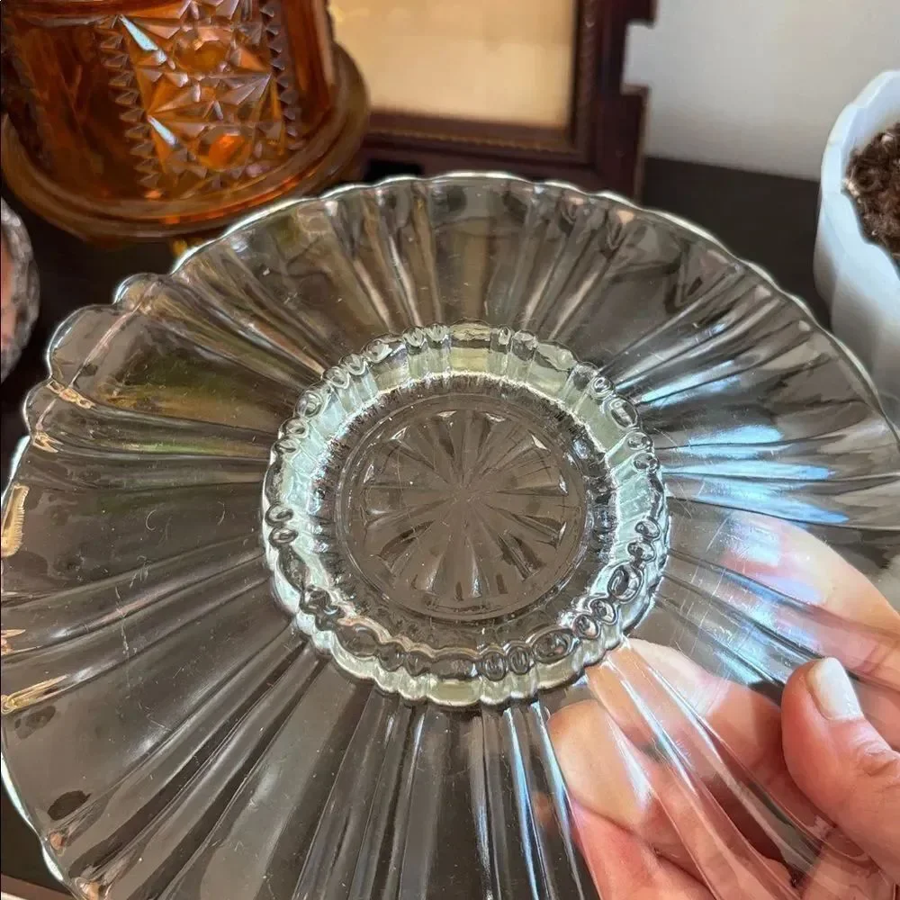 🎀Vintage🎀 Round Clear Glass Trinket Dish